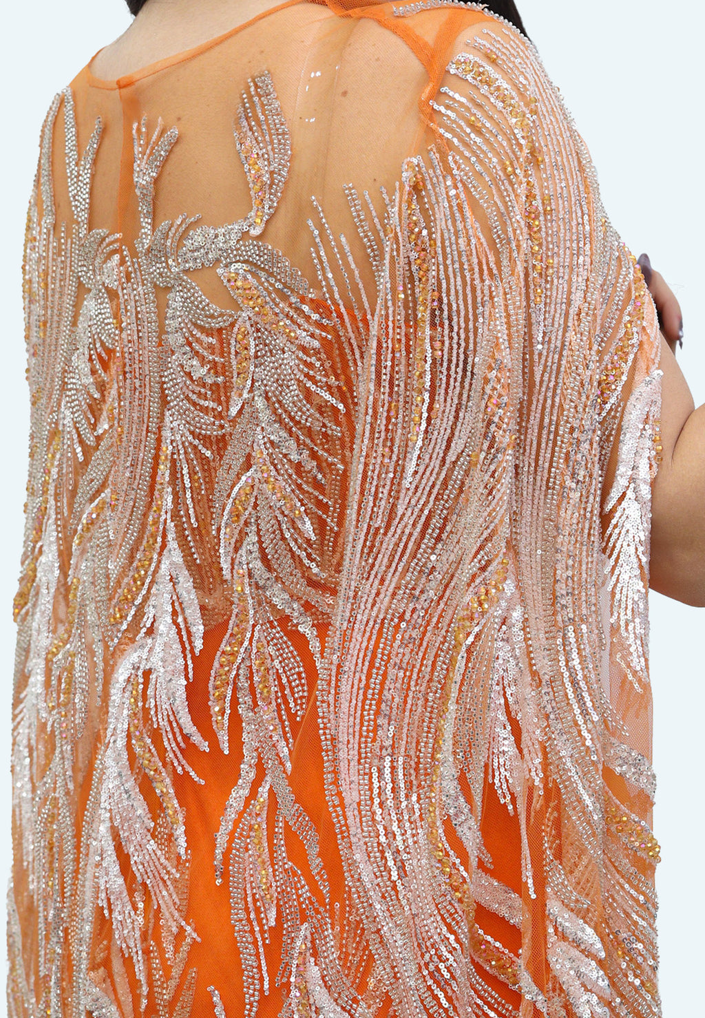 فستان ماكسي مرصع مع كاب ملكي