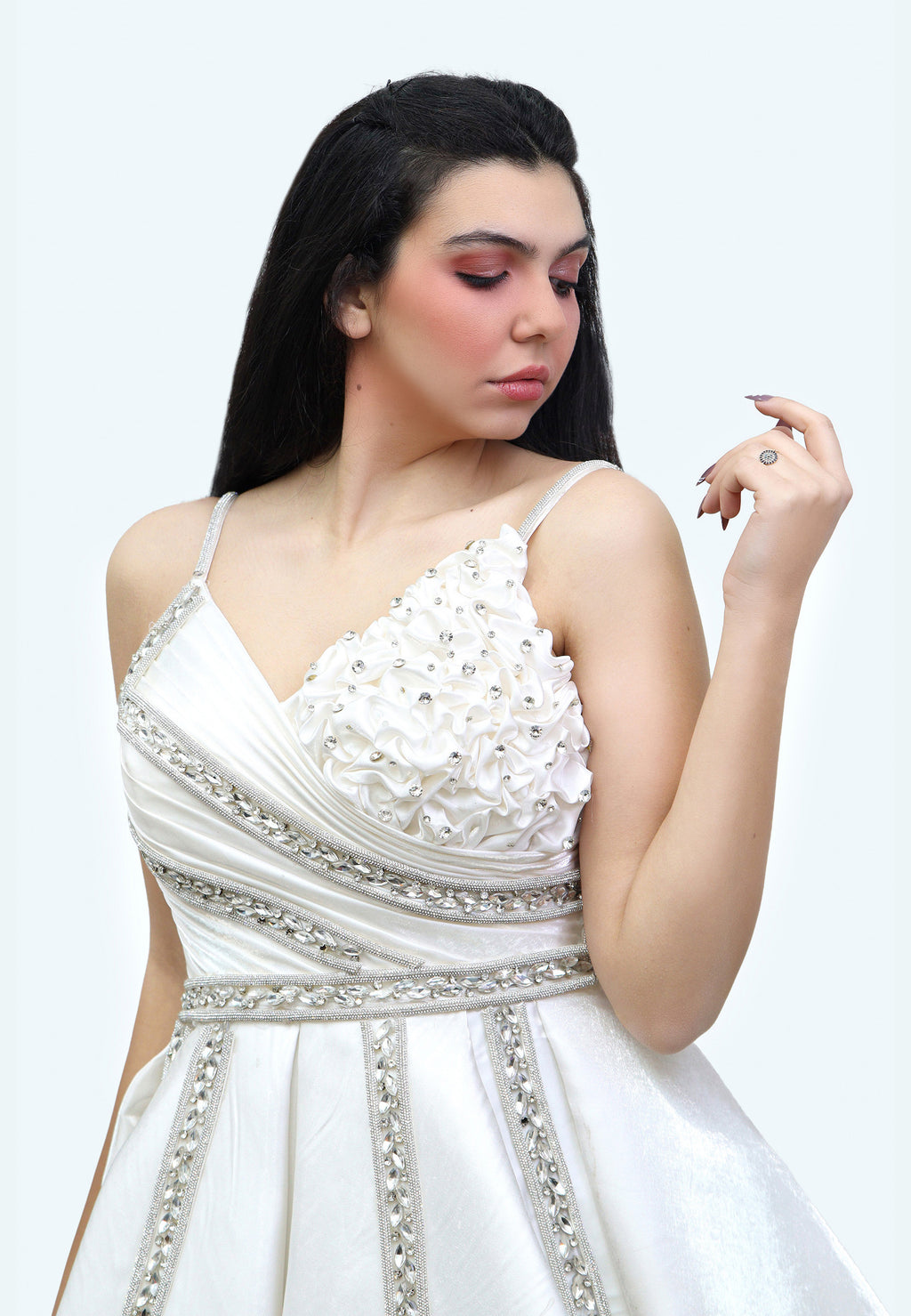 فستان ميني مرصع بالكريستال